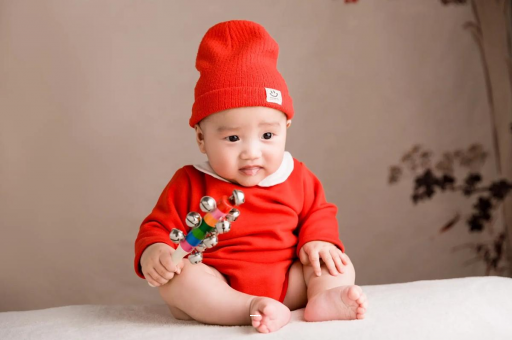 铜仁宝宝几个月戴银手镯好 铜仁宝宝几个月戴银手镯好